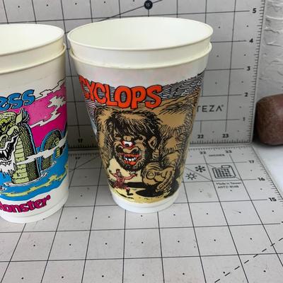 #310 Vintage 7-11 Collectible Cups Monsters