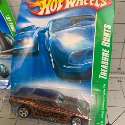 #352 Hot Wheels '37 Ford and Treasure Hunts