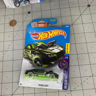 #387 Three Hot Wheels: Street Beasts, Batmobile and Twinduction