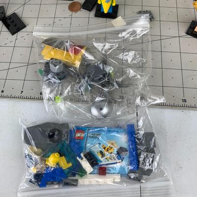 #390 Big Bundle of Lego Figures