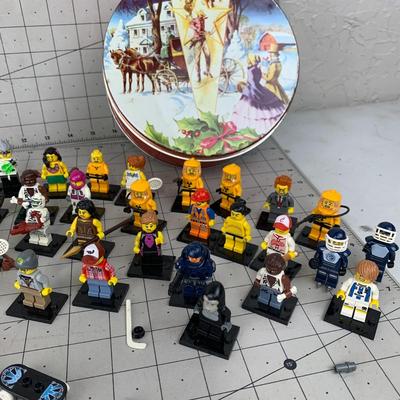 #391 Vintage Tin Full of Lego Figures