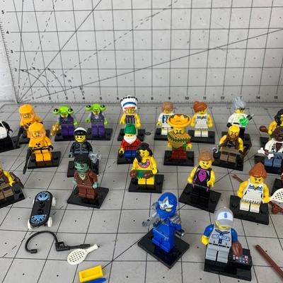 #391 Vintage Tin Full of Lego Figures