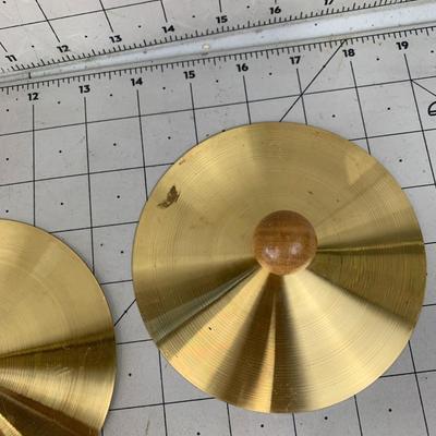 #399 Rythm Band Brass Symbols With Knobs