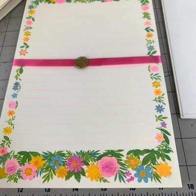 #404 Vintage Floral Stationary Kit