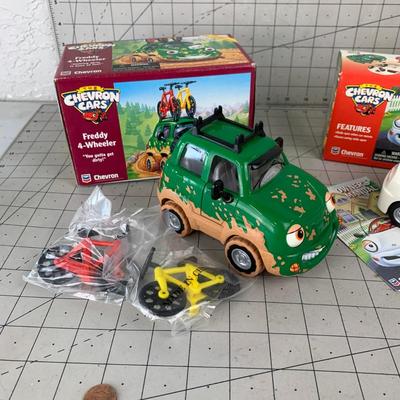 #409 Chevron Cars: Freddy 4-Wheeler and Sam Sedan
