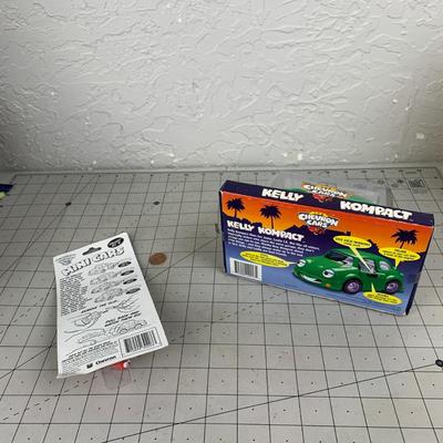 #418 Chevron Cars: Kelly Compact and Keychain