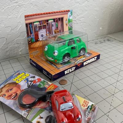 #418 Chevron Cars: Kelly Compact and Keychain