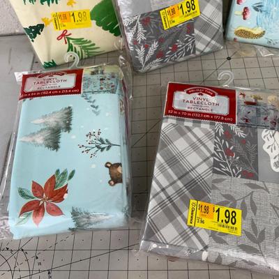 #426 Vinyl Tableclothes 52â€ x 70â€