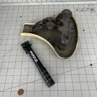 #430 Zefal Bike Pump and Bike Seat