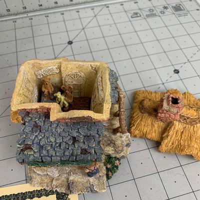 #437 Boyds Bearly Built Village: Ted E. Bear Shop