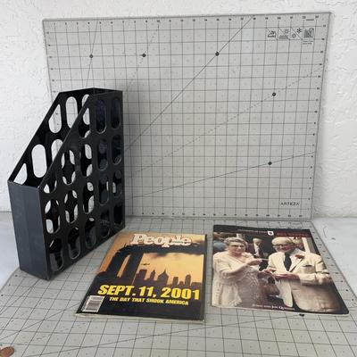 #447 Magazine Holder, U of U Res Gestae and People 9/11