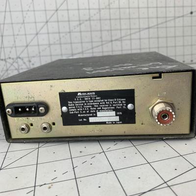 #453 Vintage Midland 77 882 cb Radio