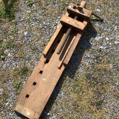 252 Antique Carpenter Workbench Wood Vice