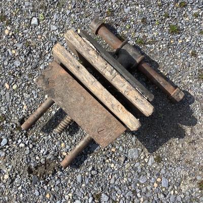 257 Vintage Industrial Clamp