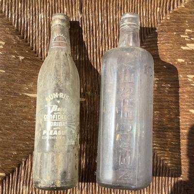 264 Antique Glass Bottles "Sun-Rise" & Gordon's New Jersey