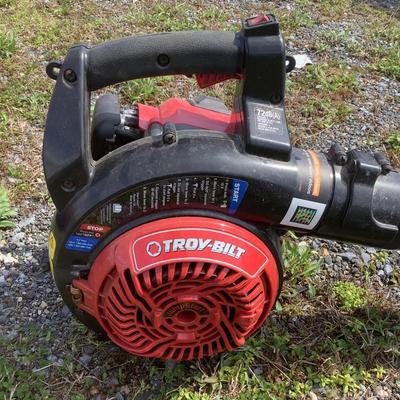 267 Like New Troy Bilt TB4HB Jump Start Gas Leaf Blower