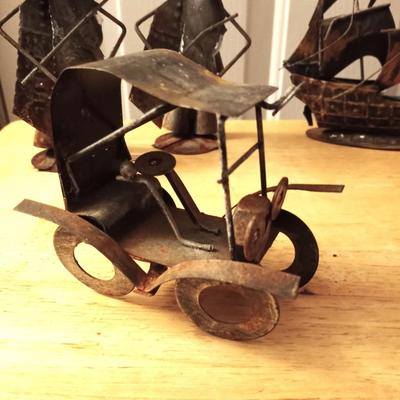 METAL FIGURINES