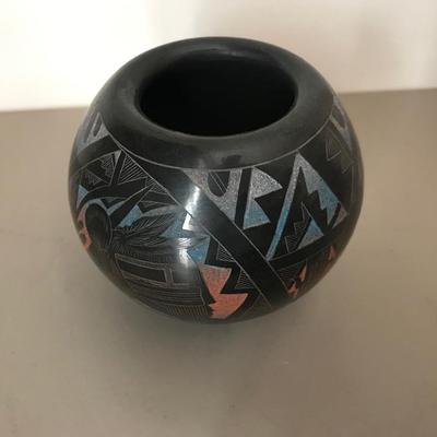 NATIVE AMERICAN SEED POT