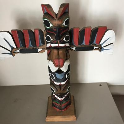 NATIVE AMERICAN TOTEM