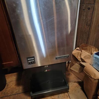 Scotsman Tabletop Ice machine