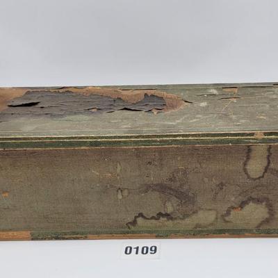 Antique GREEN FROG Cigar Box