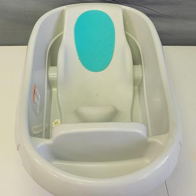 SUMMER Brand Infant Bath Tub