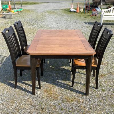 308 Oak Top Dining Table with Set of 4 Dining Chairs & Leaf