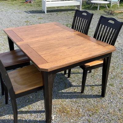 308 Oak Top Dining Table with Set of 4 Dining Chairs & Leaf