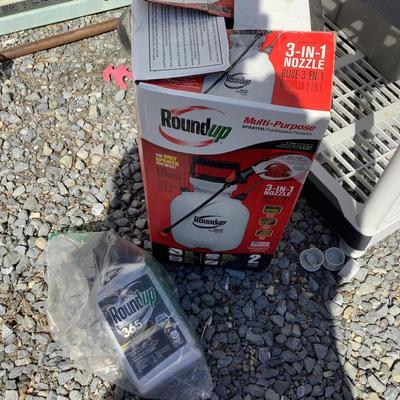 316 Roundup 2Gallon Sprayer & Full Bottle Roundup Max Control