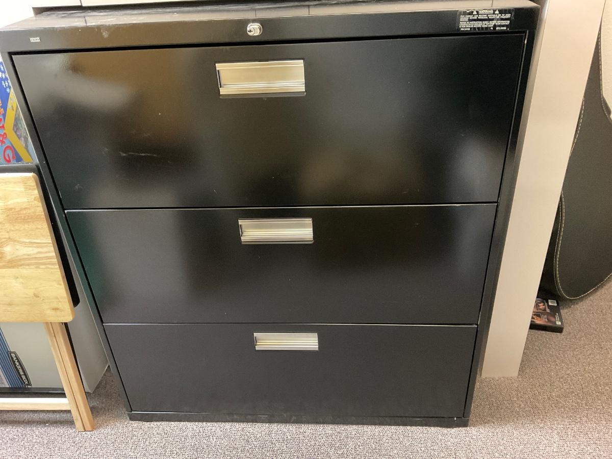 Hon Locking File Cabinet 