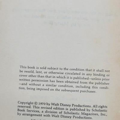 Lot of 8 Vintage Paperback Books