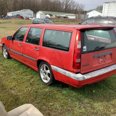 317 Volvo 1995 Sports 850 Turbo Wagon 4D