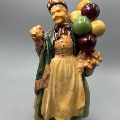 Vintage Plasterware Chalkware Elderly Lady Balloon Seller Figurine Statue