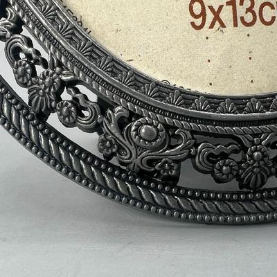 Ornate Oval Silver Tone Picture Photo Frame
