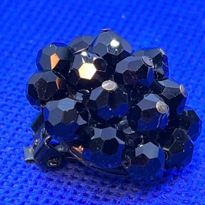 BLACK FACETED GLASS CLUSTER EARRINGS