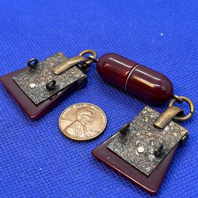 VINTAGE CIRCA 1940â€™S BUCKLE EARLY BAKELITE?