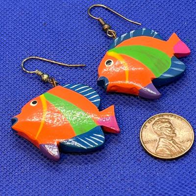 TROPICAL FISH EARRINGS HAND PAINTED OVER WOOD