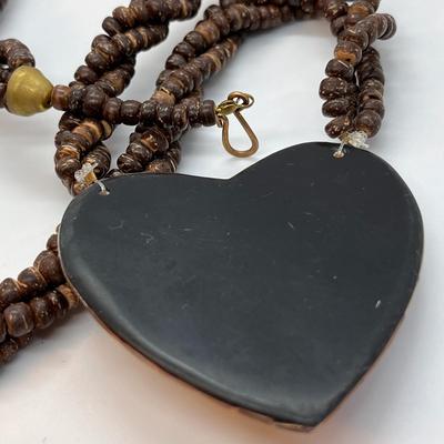 MOSAIC SEASHELL HEART PENDANT NECKLACE
