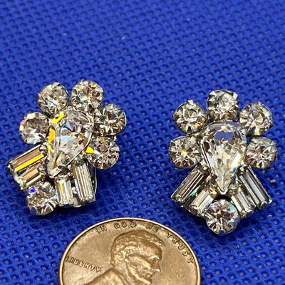EXTRA BRILLIANT RHINESTONE EARRINGS