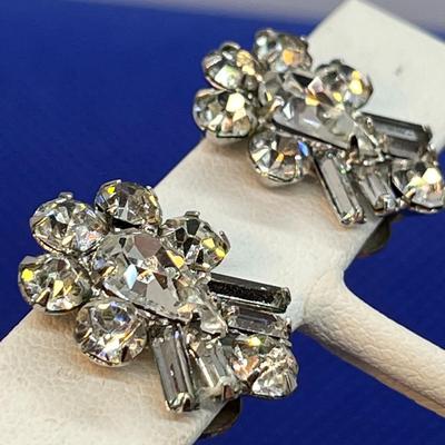 EXTRA BRILLIANT RHINESTONE EARRINGS