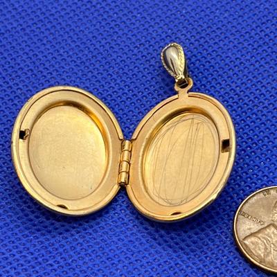 1-1/4â€ TALL ETCHED DESIGN LOCKET