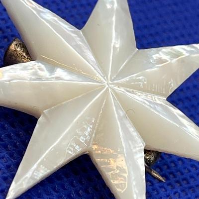 VINTAGE MOTHER OF PEARL 7-POINT STAR PIN 
