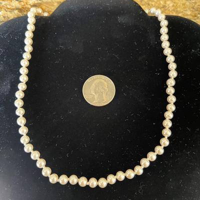 REALISTIC PEARL STRAND NECKLACE JAPAN