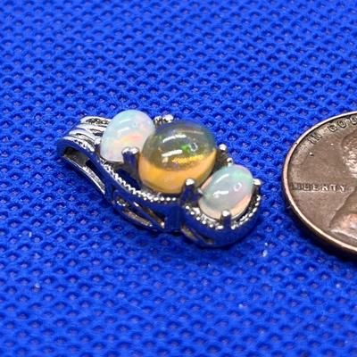 OPALESCENT STERLING â€œ.925â€ WELL CRAFTED PENDANT