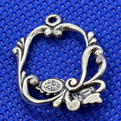 â€œSTERâ€ LEAF CHARM