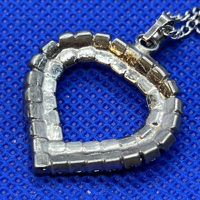 VINTAGE RHINESTONE PENDANT NECKLACE