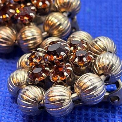 VINTAGE CLIP-ON CLUSTER EARRINGS  