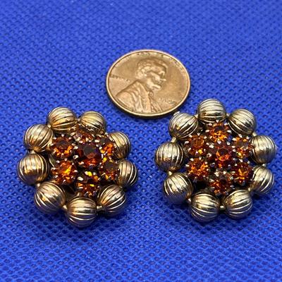 VINTAGE CLIP-ON CLUSTER EARRINGS  