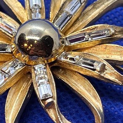 VINTAGE SIGNED â€œPELLâ€ PIN BROOCH