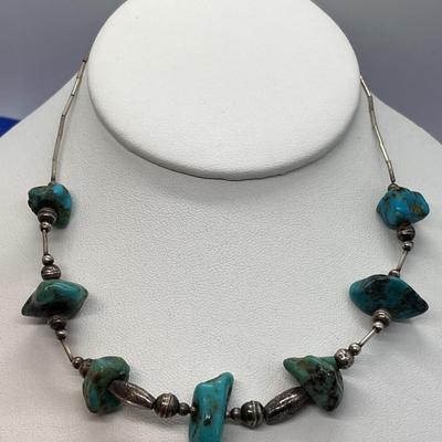 CHUNK TURQUOISE NECKLACE SILVER STRAND